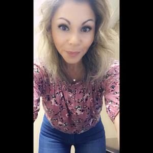 Meet your Posher, Elana